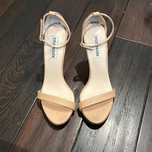 Steve Madden nude heels